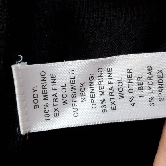 Banana Republic- NEW! Women's Black extra fine Merino Wool boat neck Dress Sz. S - Picture 5 of 5